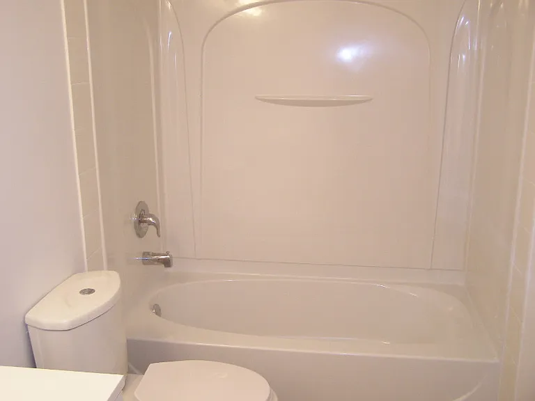909 Market St #302 — Photo 6