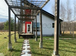 465 Snydertown Rd, Craryville, NY 12521