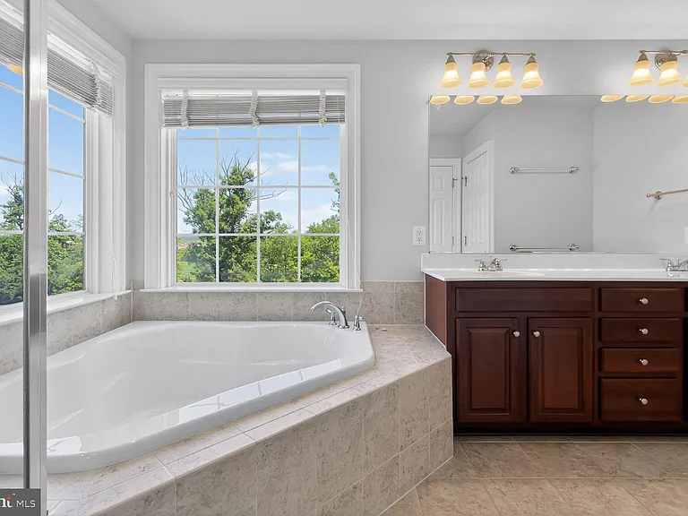 25450 Hopton House Ter — Photo 25