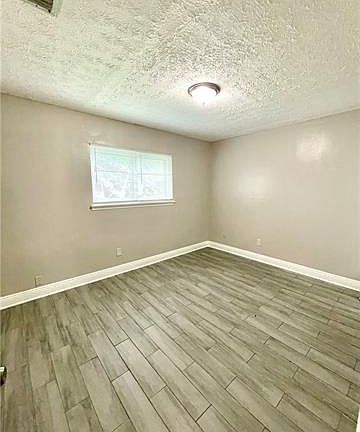 4th image of 7074 Tullis Dr