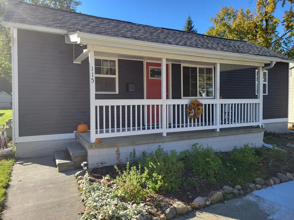 115 Lincoln St, Chelsea, MI 48118