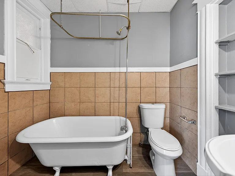 3526 S Spring Ave — Photo 17
