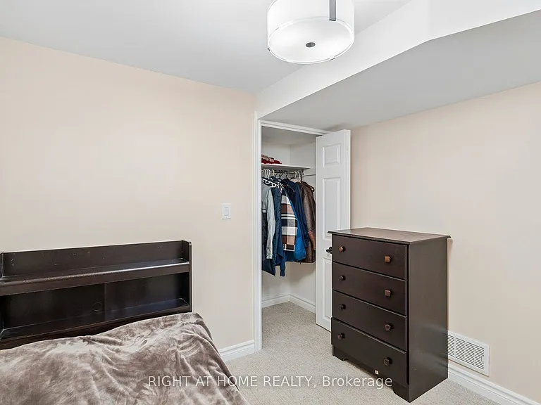 15 King St — Photo 21