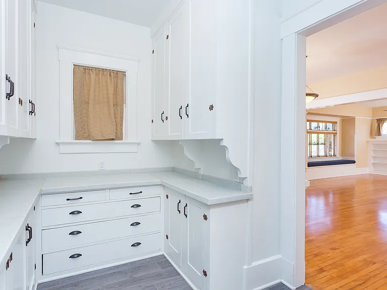 3425 Albatross St — Photo 3