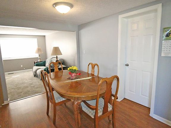 5th image of 859 Diane Ave