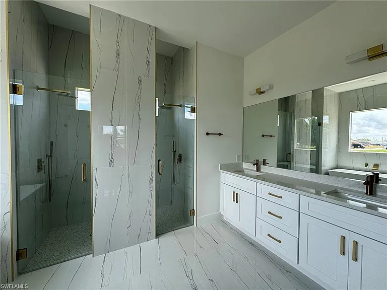 1421 NE 17th Ave — Photo 9
