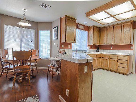 3rd image of 1781 Bayberry Ln