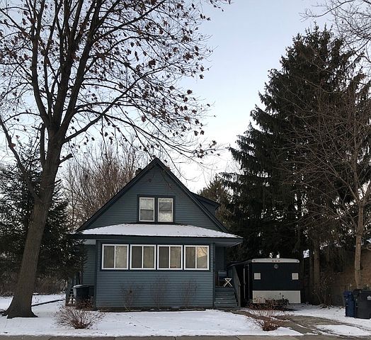 2nd image of 1917 Grant St