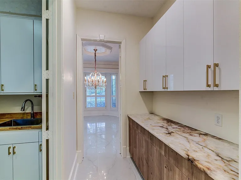 90 Heathrow Ln — Photo 23