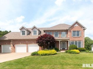 2690 Heather Glen Ave, Bettendorf, IA