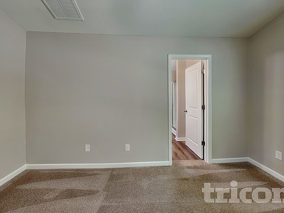 5th image of 201 Spring Knoll Dr