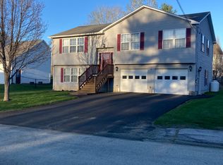 34 Bowdoin Dr, Brewer, ME 04412