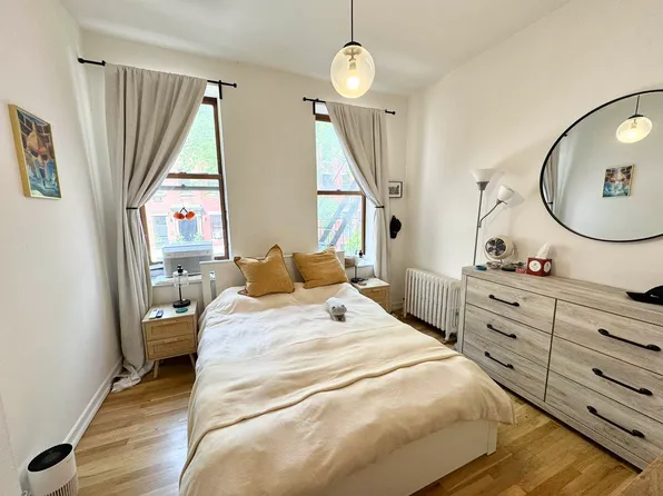 134 W 15th St APT 2FW, New York, NY 10011