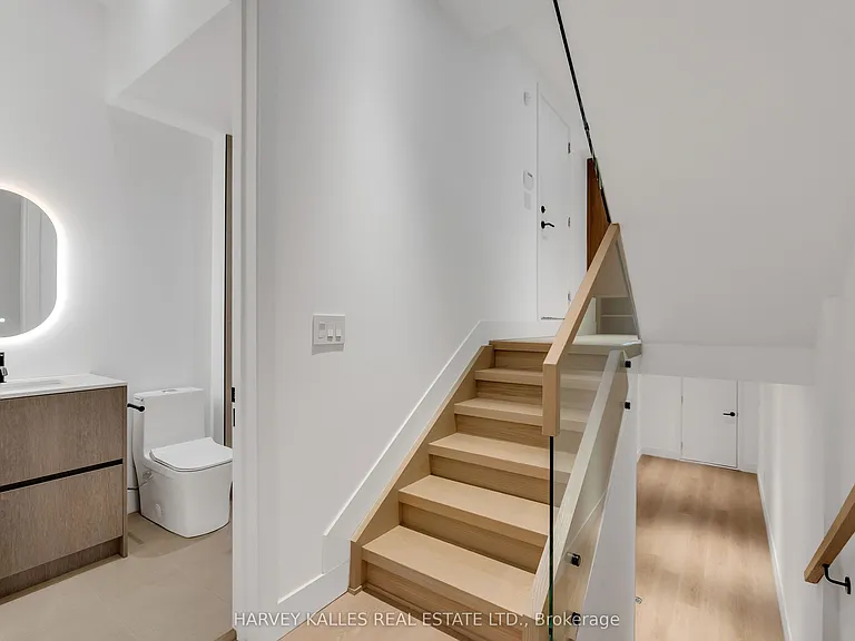 172 Cameron Ave — Photo 33