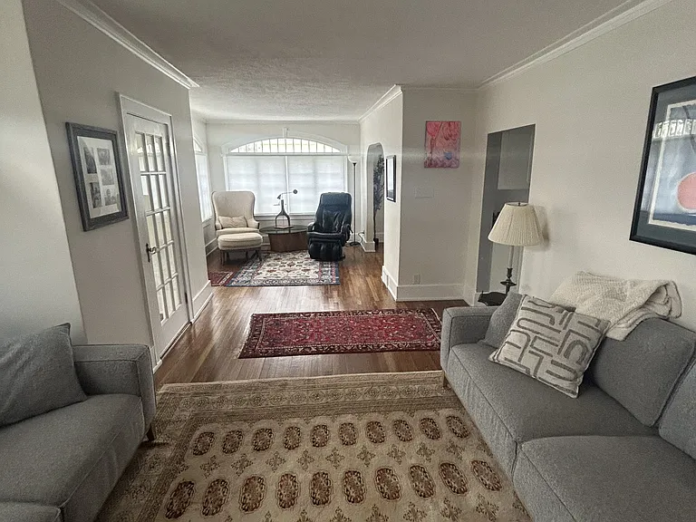 260 Fair Oaks Ave — Photo 4