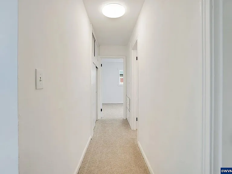 242 Jackson St E #B — Photo 22