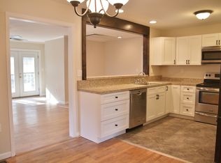 909 Lakewood Dr, Harrisburg, PA 17109