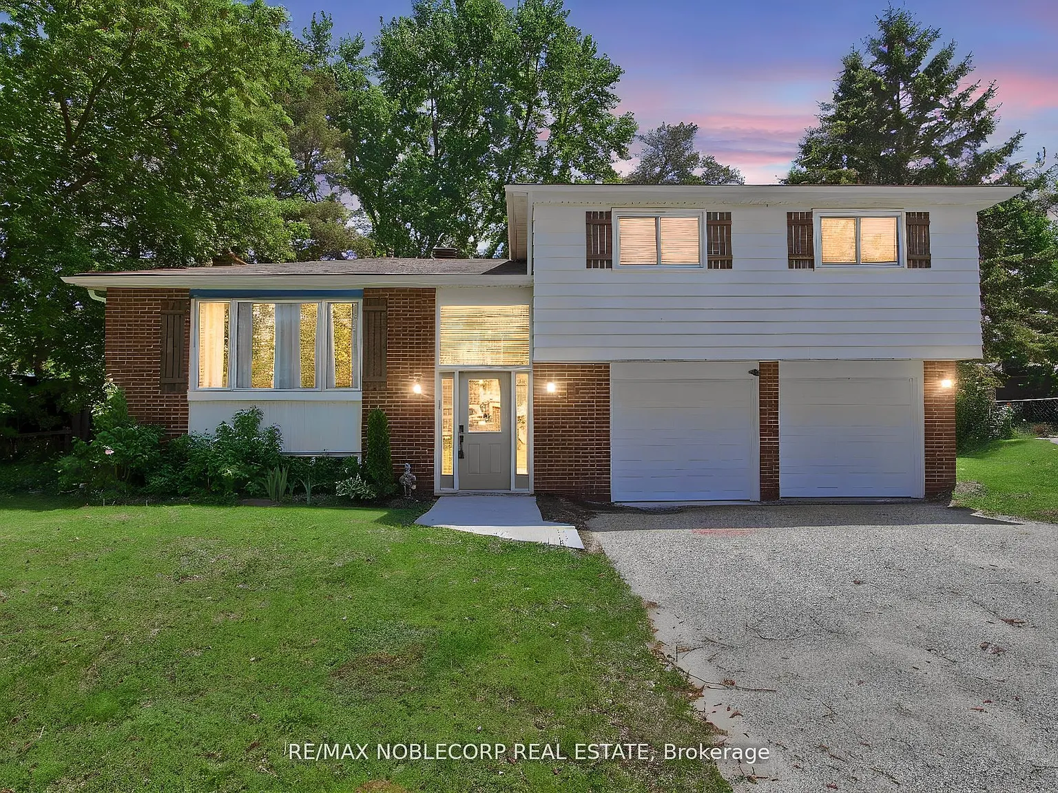 3 bed, $2,850 — Photo 2
