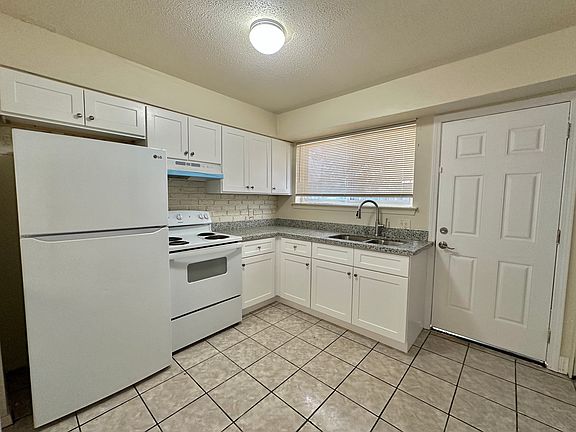 4th image of 3017 Independence St APT A