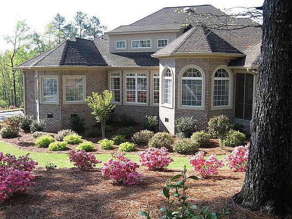3rd image of 181 Bellewood Dr