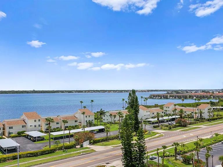1430 Gulf Blvd #806 — Photo 38