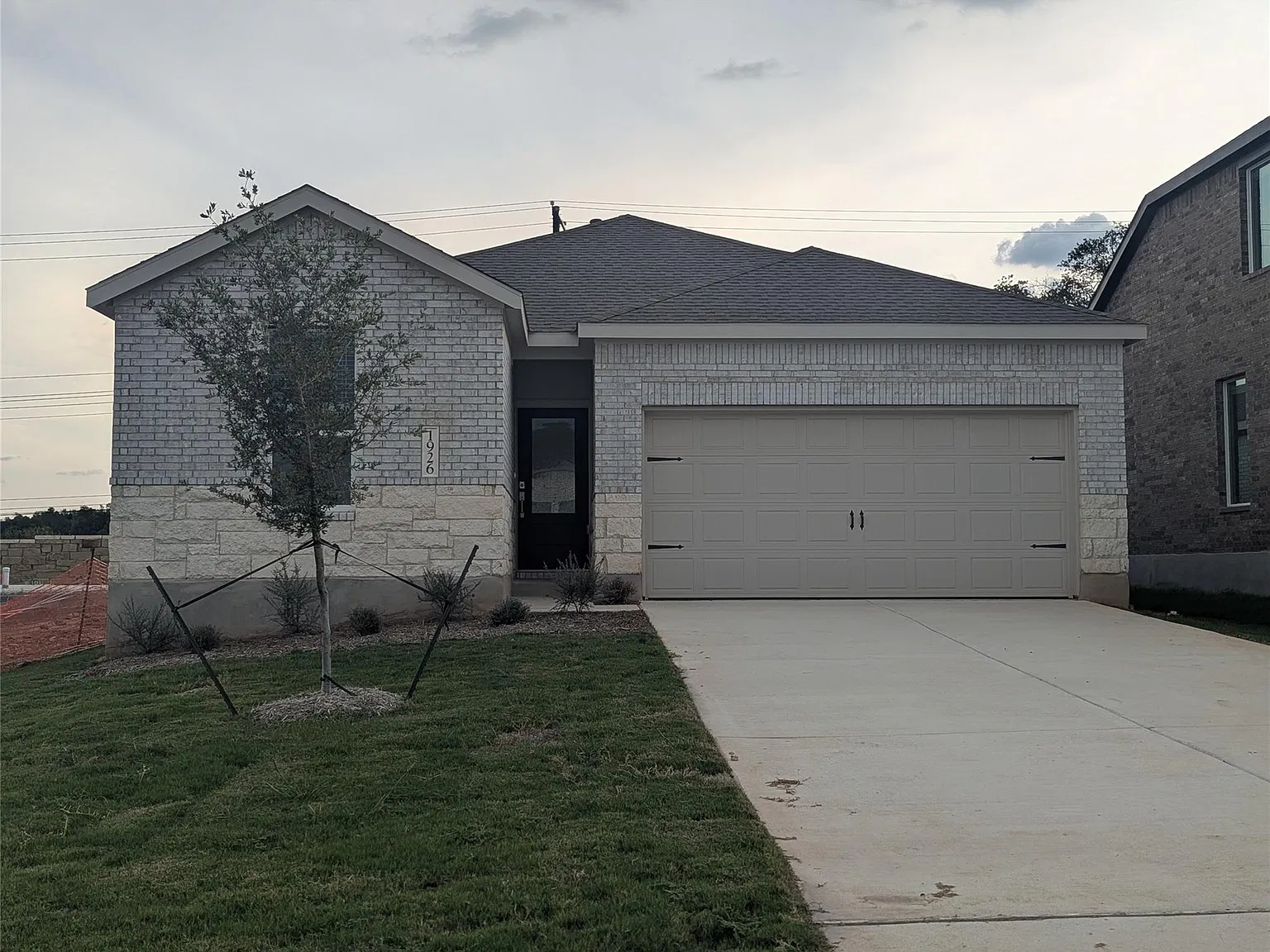 3 bed, 2.0 bath, 1715 sqft, $2,195 — Photo 1