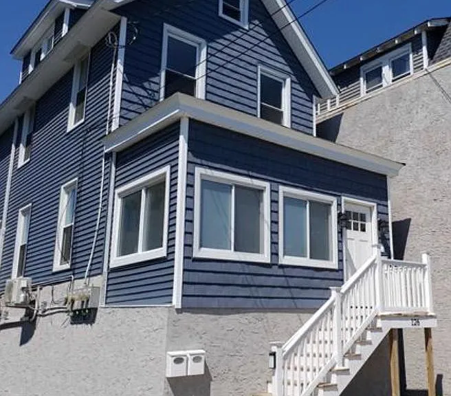 126 N Portland Ave — Photo 1