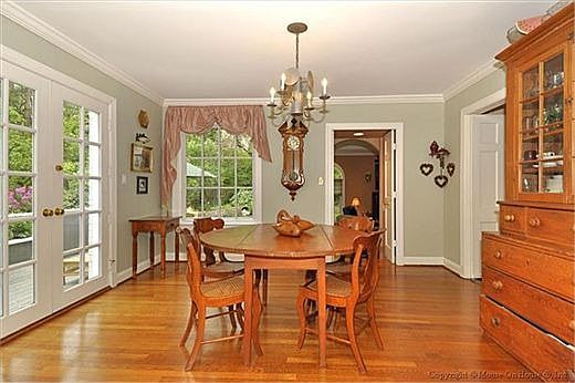 4th image of 7303 Rollingwood Dr