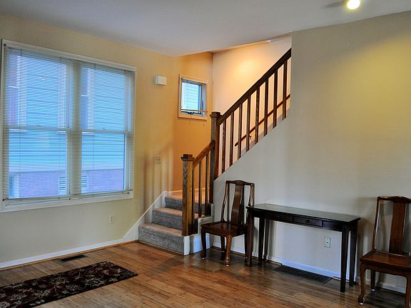 4th image of 172-174 Prospect St #1