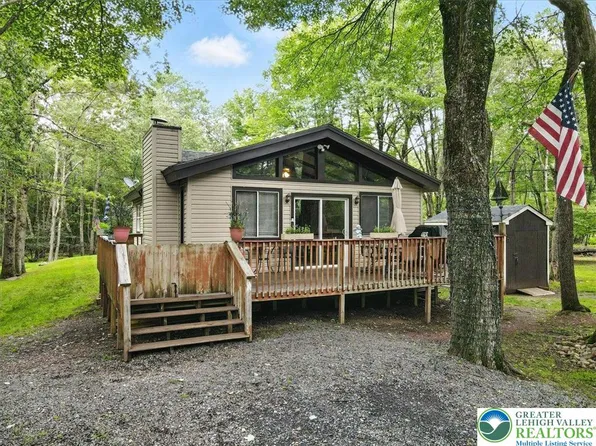 512 Old Stage Rd, Albrightsville, PA 18210