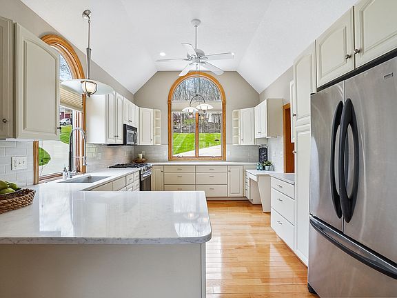 5th image of 444 Baldwin Dr
