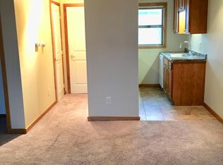 1001 Oakcrest St #8, Iowa City, IA 52246