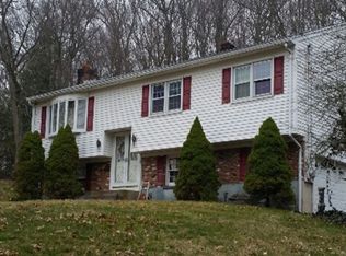 215 Rimmon Rd, North Haven, CT 06473