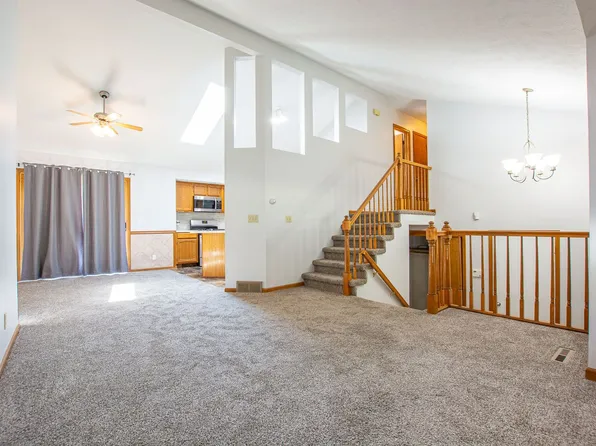7513 S 134th St, Omaha, NE 68138