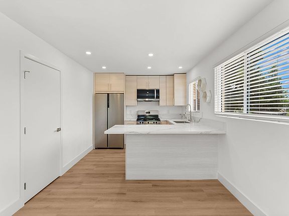 4th image of 6555 Lanston St #6555