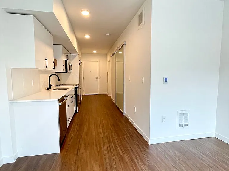 Spur Apartments — Photo 50