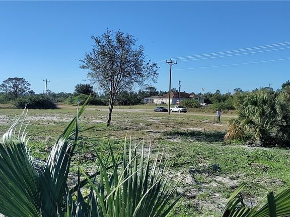 3rd image of 769 Joponica Ave S