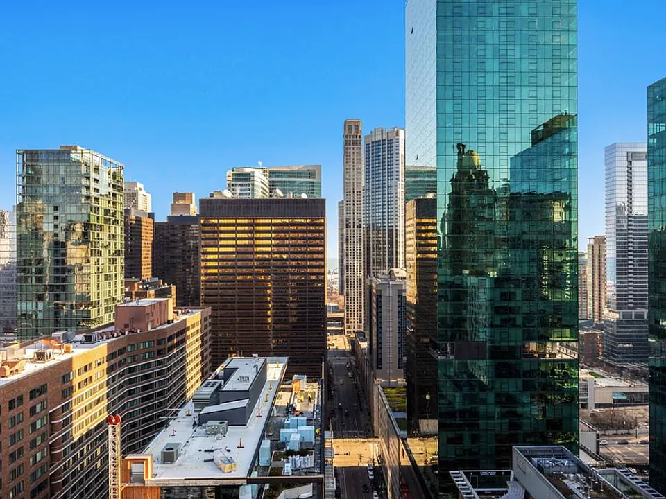 535 N Michigan Ave #2003