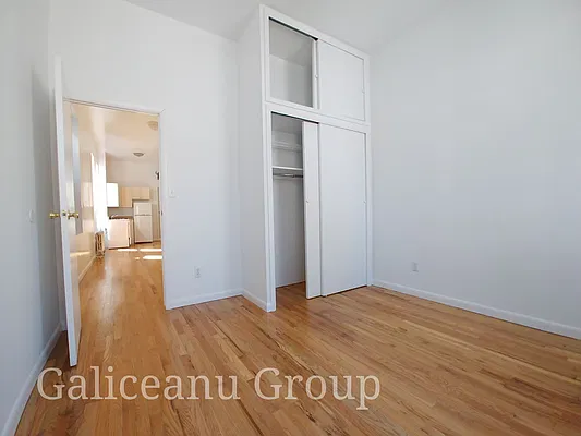 Rented by Lexington Real Estate Group | media 19