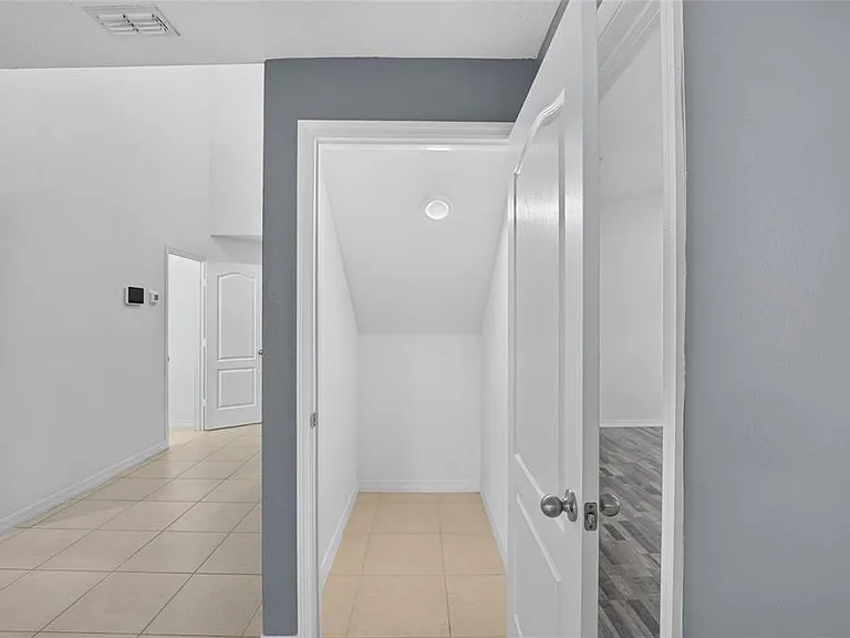1115 Wynnmere Walk Ave — Photo 31