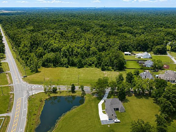 5th image of 13025 Bluff Rd