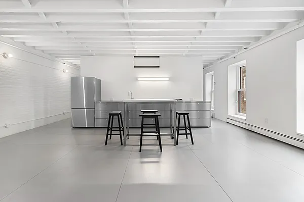 Rented by SERHANT. | media 24