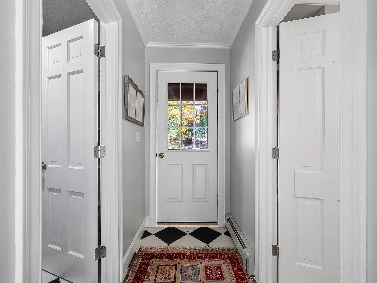 3 bed, 2.0 bath, 1868 sqft, $3,300 — Photo 4