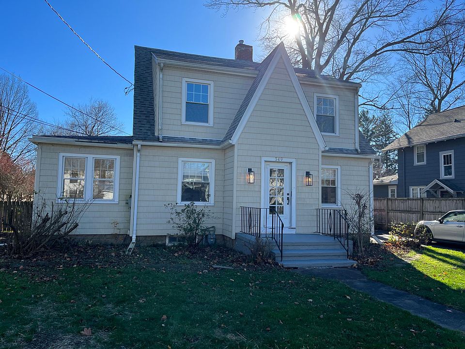 Great location one block from Main St