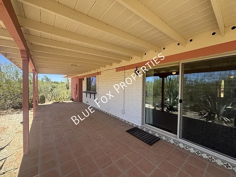 6521 N Calle Padre Felipe — Photo 6