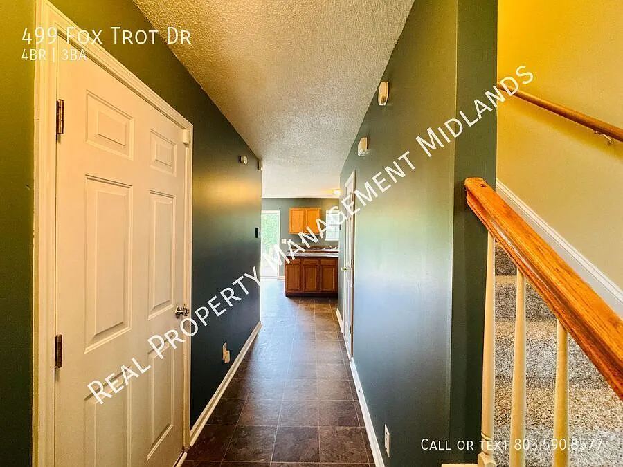 Welcome home to this spacious 4 bedroom, 2.5 bathroom home for rent in the Fox Run at the Summit ... — Photo 3