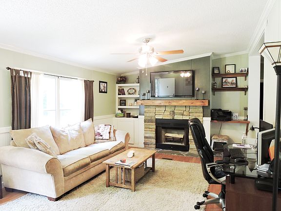 3rd image of 94 E Silver Belle Dr