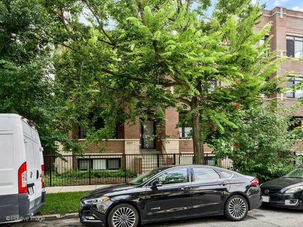 3217 N Troy St #2S, Chicago, IL 60618