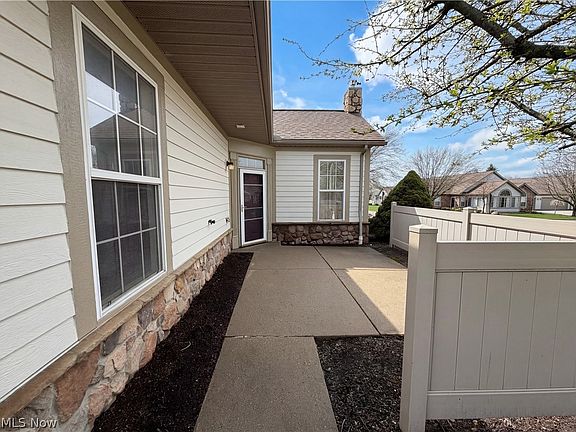 5th image of 554 Crossings Cir