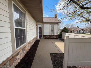 554 Crossings Cir, Tallmadge, OH 44278